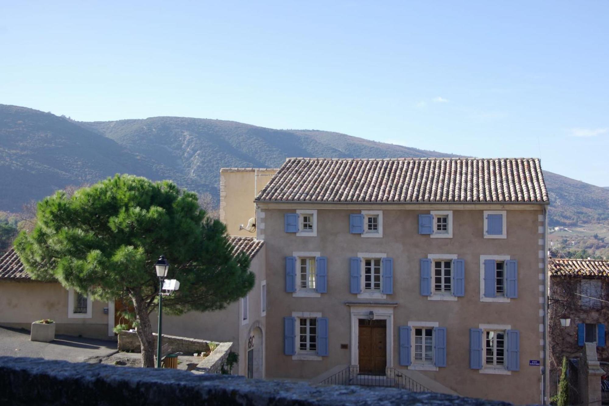 Le Chef D'escadron * Bonnieux