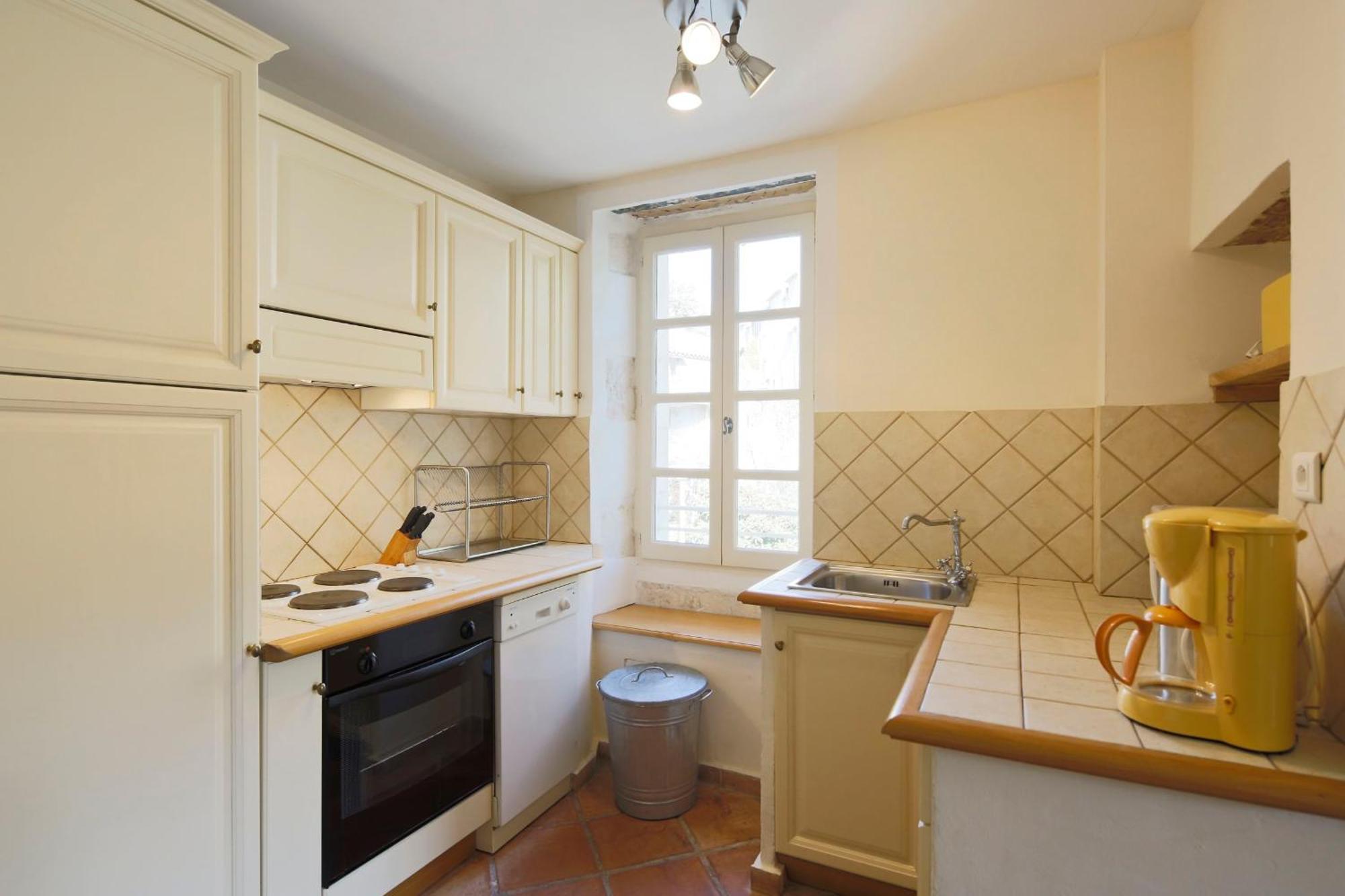 Le Chef D'escadron Apartment *